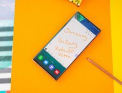 Samsung melakukan perjalanan ke masa depan lagi, merilis pembaruan Februari untuk Galaxy Note20